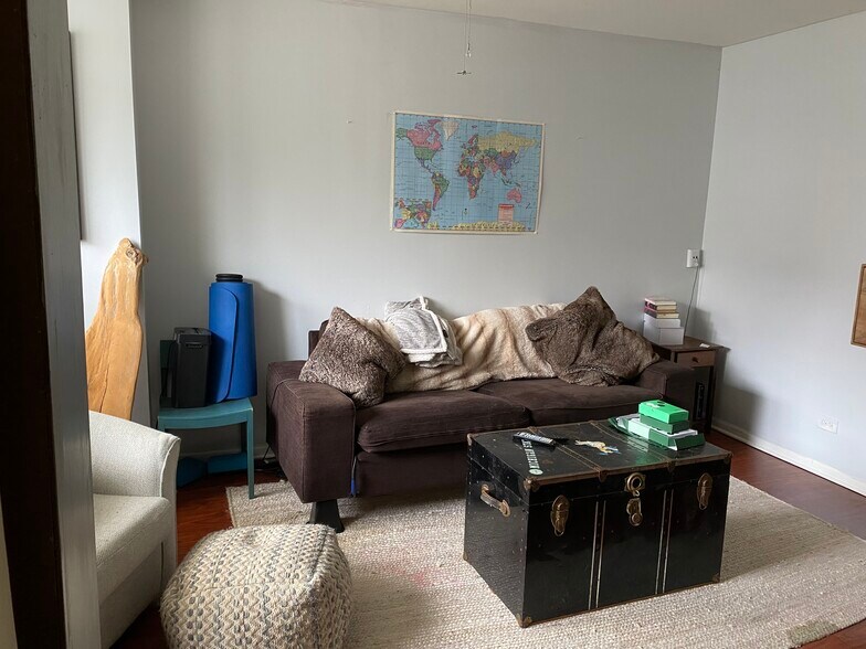 Building Photo - 1408 N Maplewood Ave