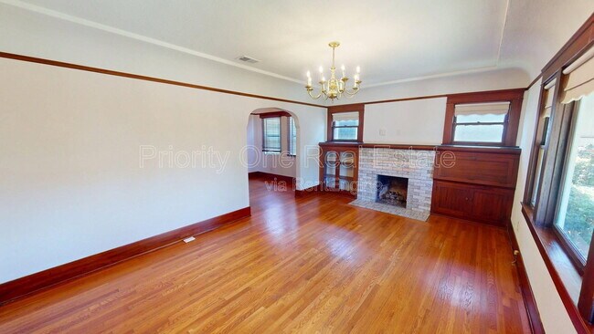 Building Photo - 3339 33rd St