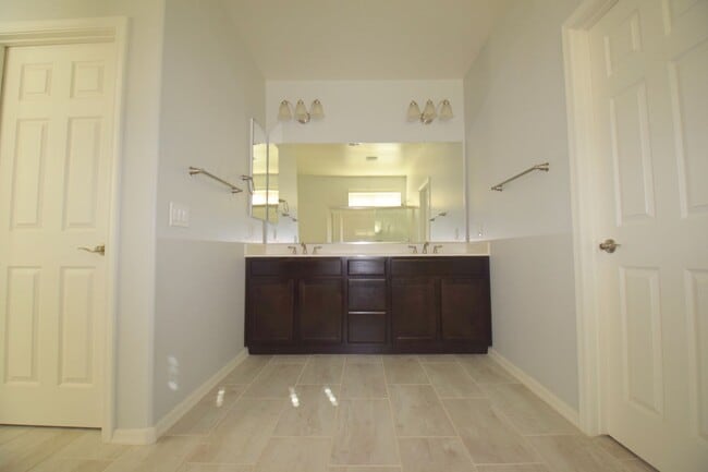 Building Photo - Beautiful Cooley Station Bungalow, 3 bed 2.5 bath with loft