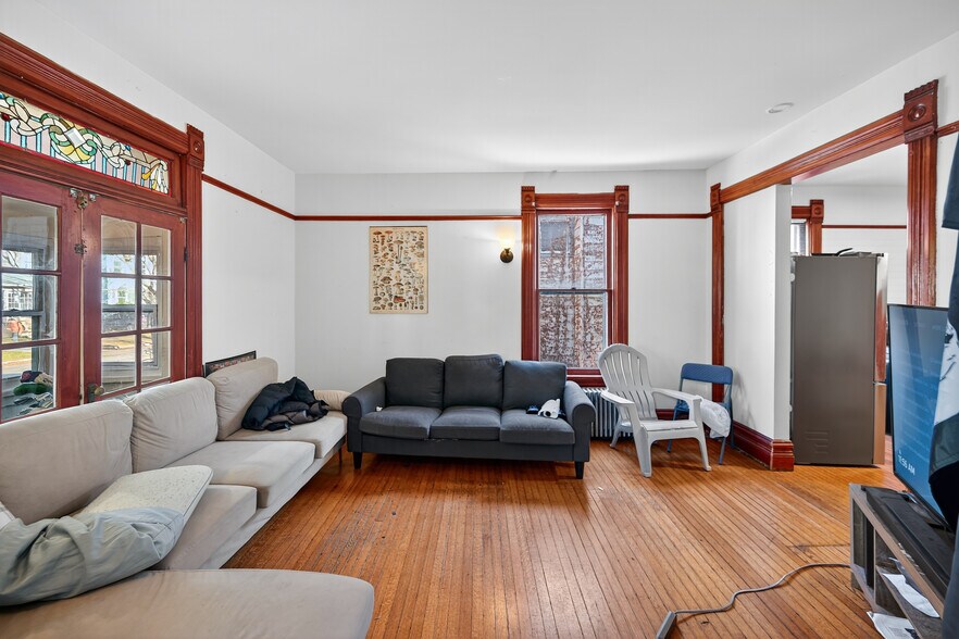 Building Photo - 1112 Garnett Pl