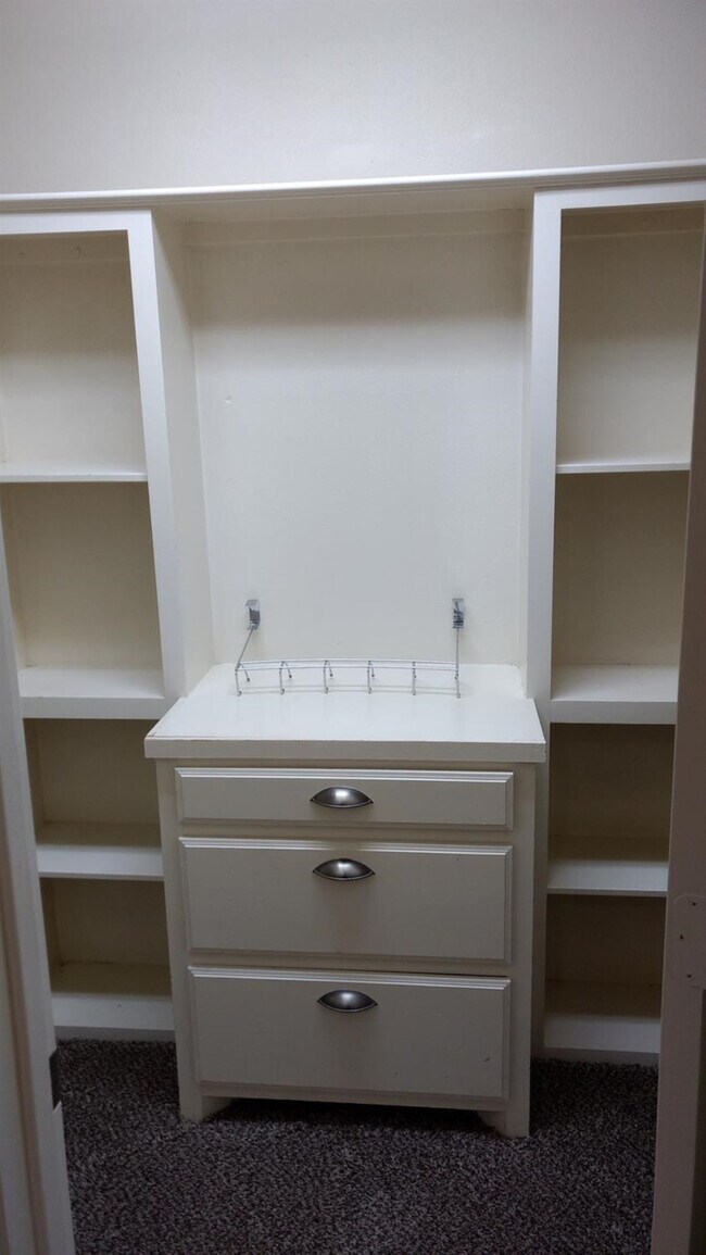 Building Photo - 3015 32nd St