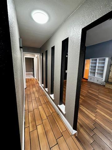 Building Photo - 4649 Oak Knoll St