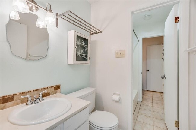 Building Photo - 10422 Firethorn Ln