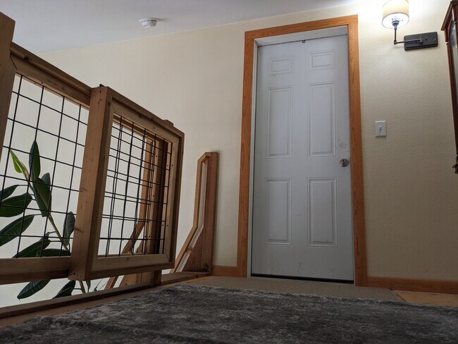 Building Photo - 6009 Blue Spruce Dr
