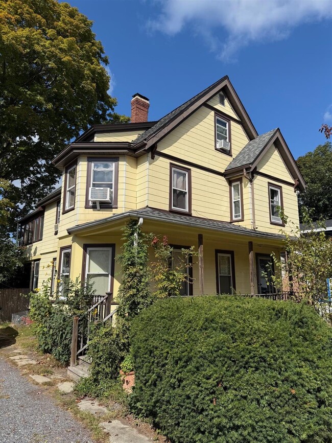 Building Photo - 27 Hillsdale Rd