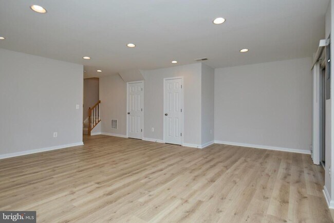 Building Photo - 42612 Galbraith Square