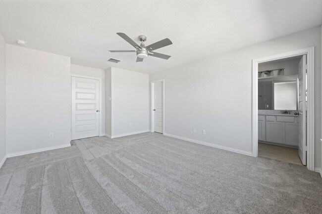 Building Photo - 27806 Western Crk Ct