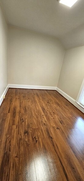 Building Photo - 216 N Champlain St