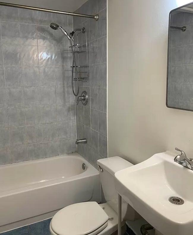 Building Photo - 24 STREET