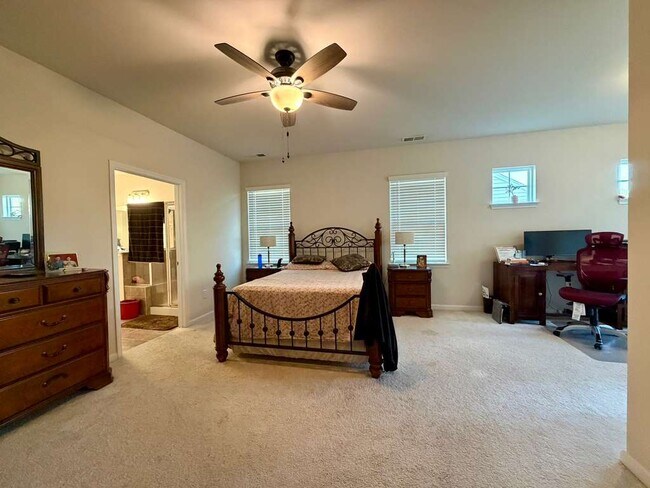 Building Photo - 2334 Abundance Ln