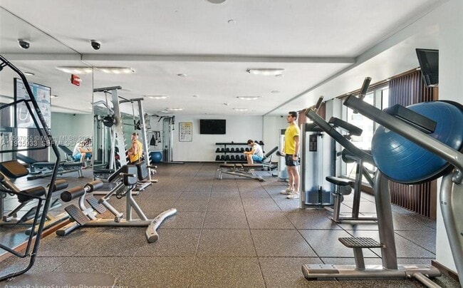 Building Photo - 335 S Biscayne Blvd