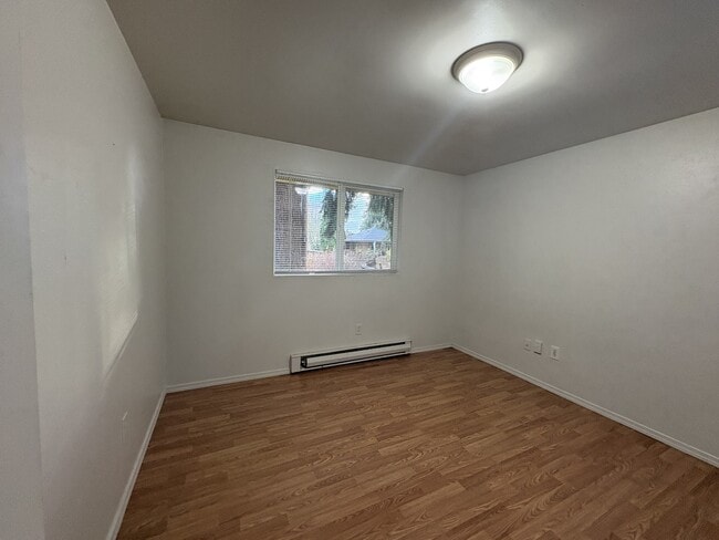 Building Photo - 1838 10th Ave SE