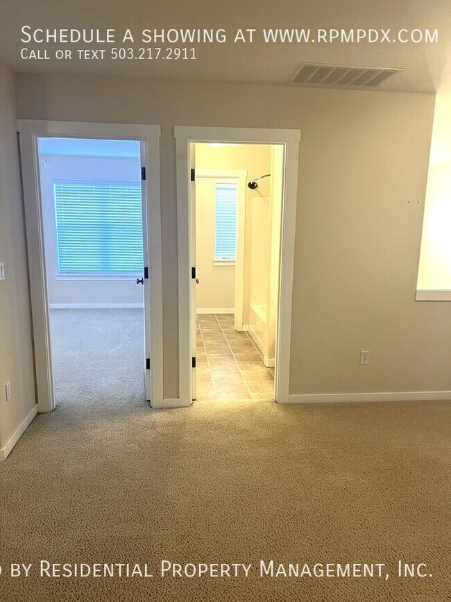 Building Photo - 15355 SW Greenfield Dr