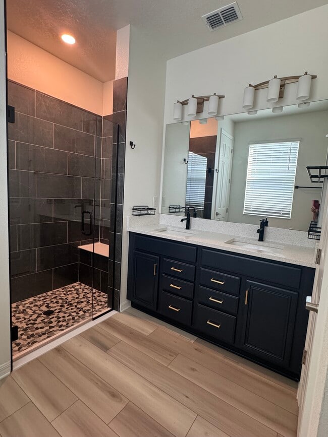 Building Photo - 7315 34th Ct E