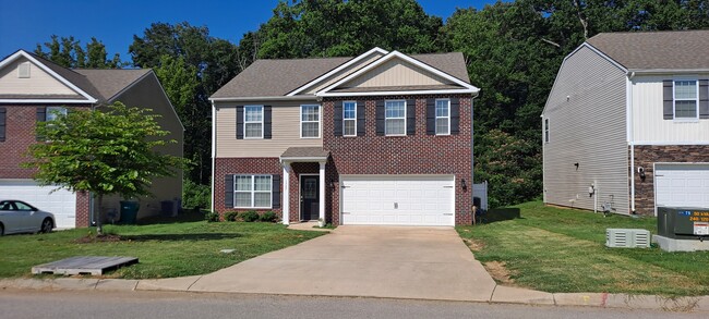 Building Photo - 1527 Sergeant Ln