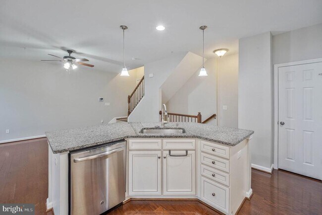 Building Photo - 25218 Briargate Terrace