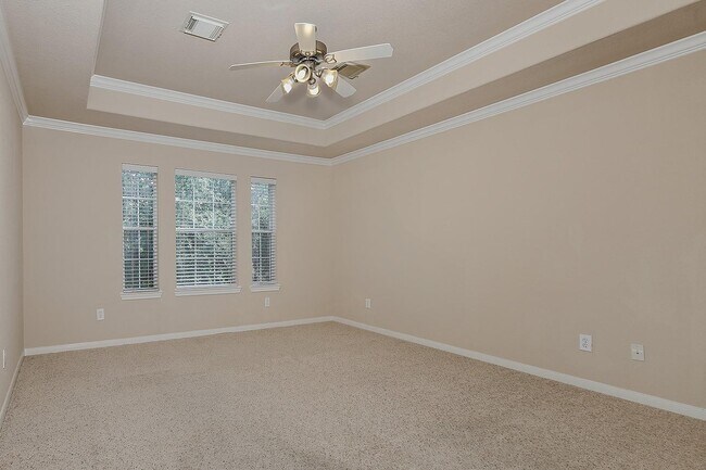 Building Photo - 63 Avenswood Pl