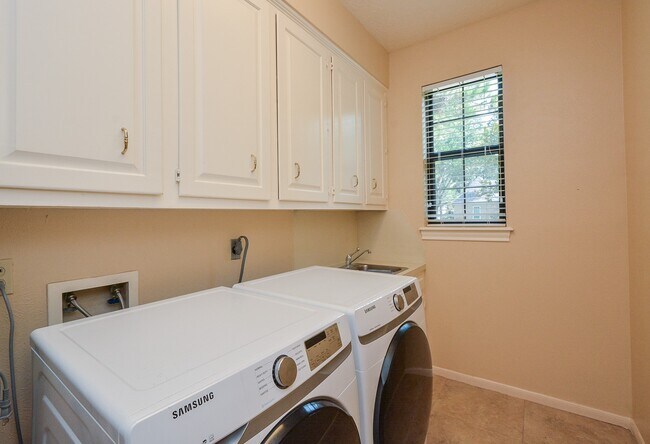 Building Photo - 20115 Anson Falls Ct