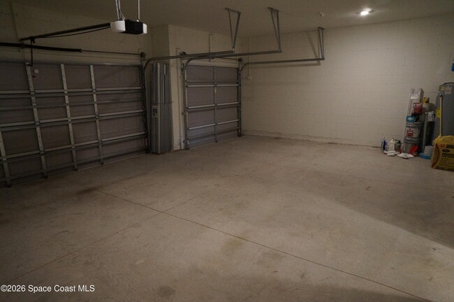 Building Photo - 153 Oakcrest Ave NE