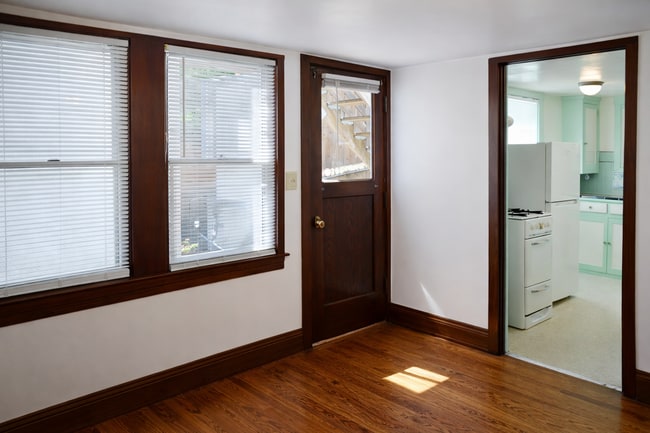 Building Photo - Girard72