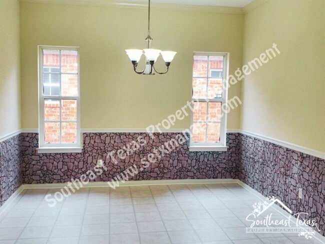 Building Photo - 7920 Buttercup Ln