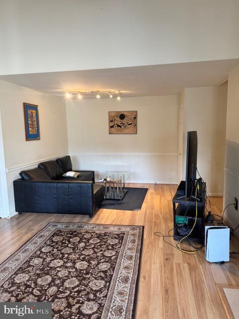 Building Photo - 6520 Lake Park Dr