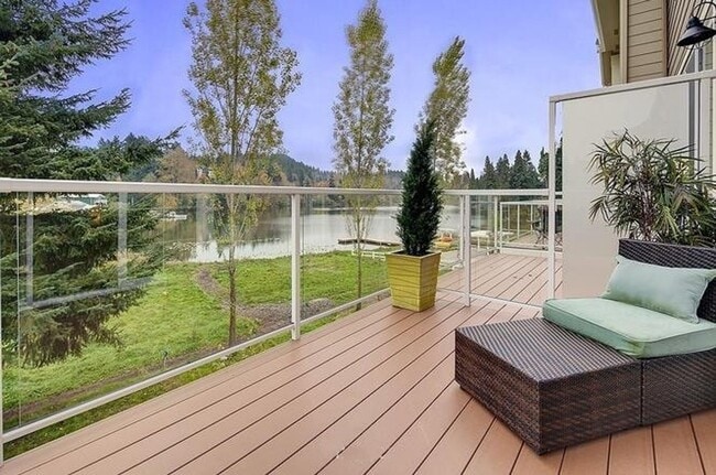 Building Photo - Newcastle Waterfront 2BD 2BA at Lake Boren...