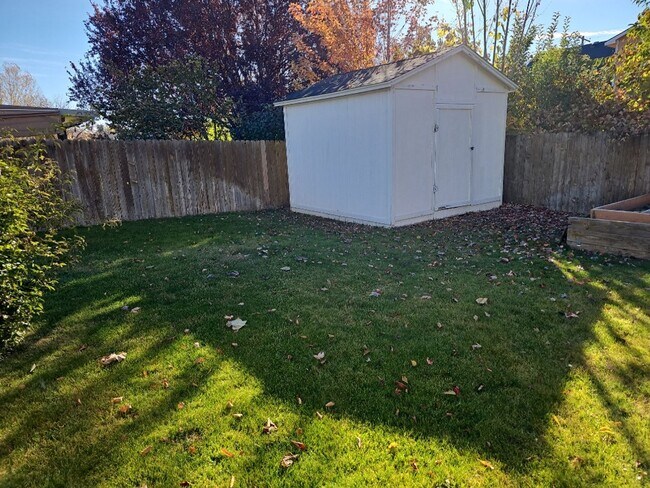 Building Photo - Cute Nampa home in one of  the most desirable neighborhoods. Fabulous location. 7159 E. Hampton.