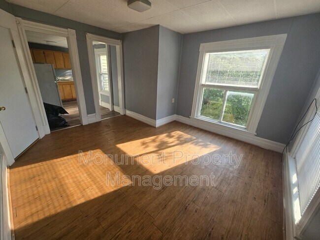 Building Photo - 334 Clay St