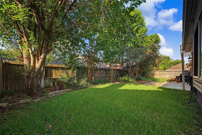 Building Photo - 14135 Swallowfield Dr