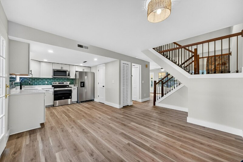 Building Photo - 2943 Cathedral Ln