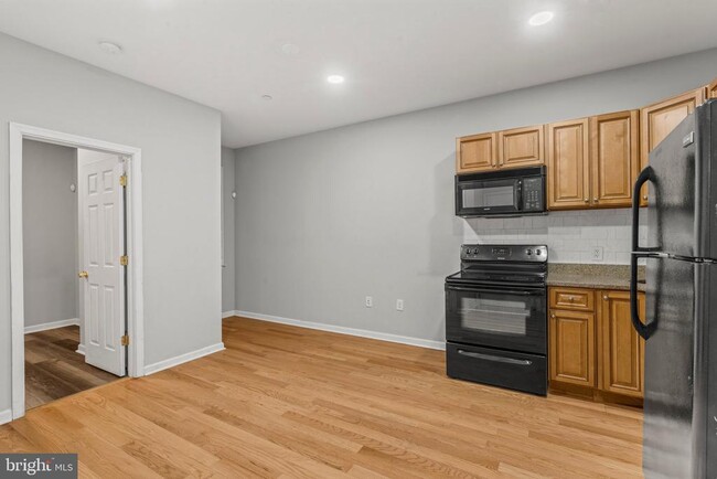 Primary Photo - 1607 Willington St