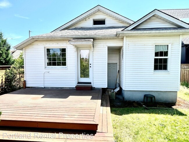 Building Photo - 2 br, 1 bath House - 5049 NE 10th Ave.
