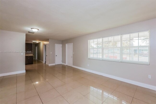 Building Photo - 221 N 65th Way
