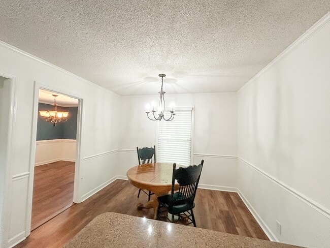 Building Photo - 619 Boone Cir