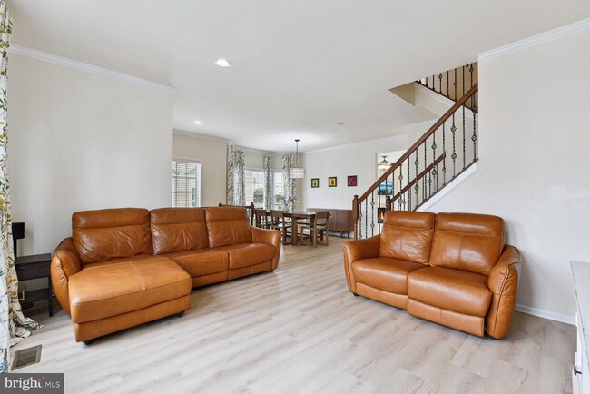 Building Photo - 25148 Sweet Myrtle Square