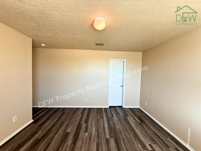 Building Photo - 2-Story 4 BR Home with Large Backyard & Game Room
