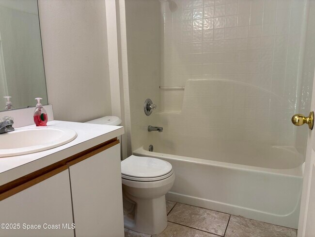 Building Photo - 117 Hillock Ave NW