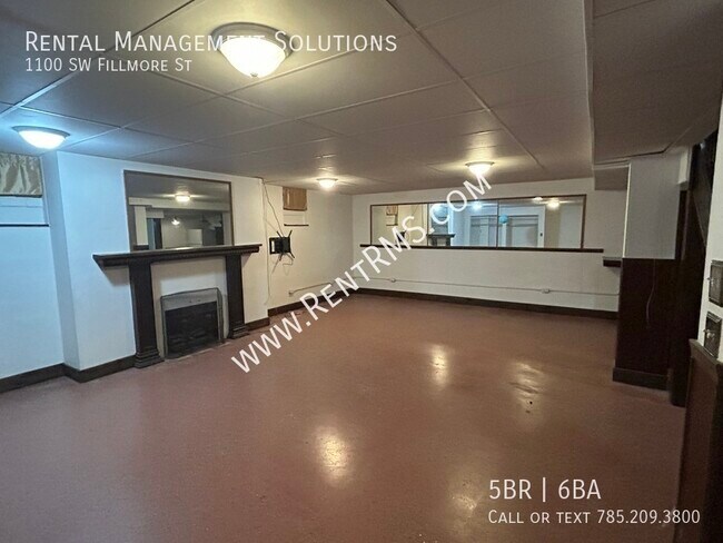 Building Photo - 1100 SW Fillmore St