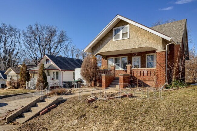 Building Photo - 6046 S 36th St