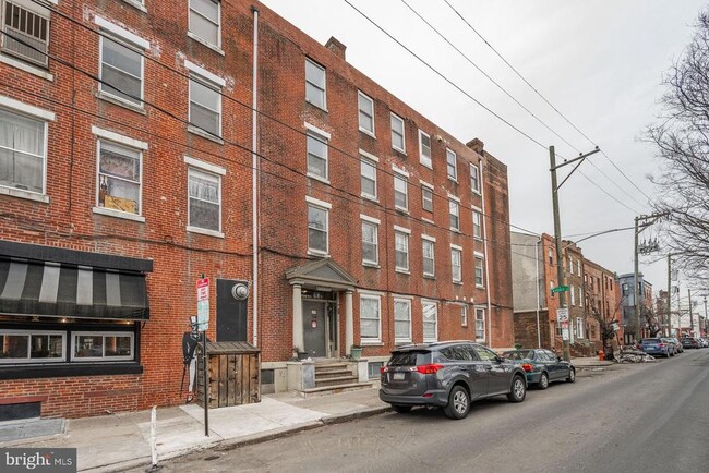 Building Photo - 734 S 9th St