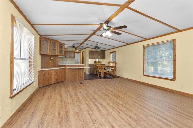 Building Photo - 1001 County Line Rd
