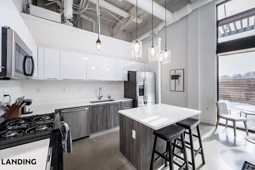 Building Photo - 1210 Morse Ave