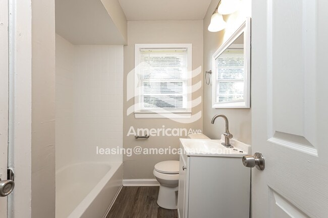 Building Photo - 2080 Shelby St