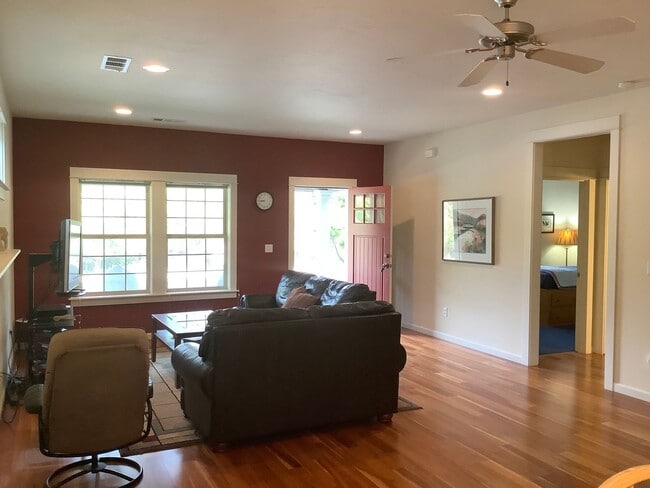 Building Photo - Three bedroom home near N. Mountain Nature Park. | Available April