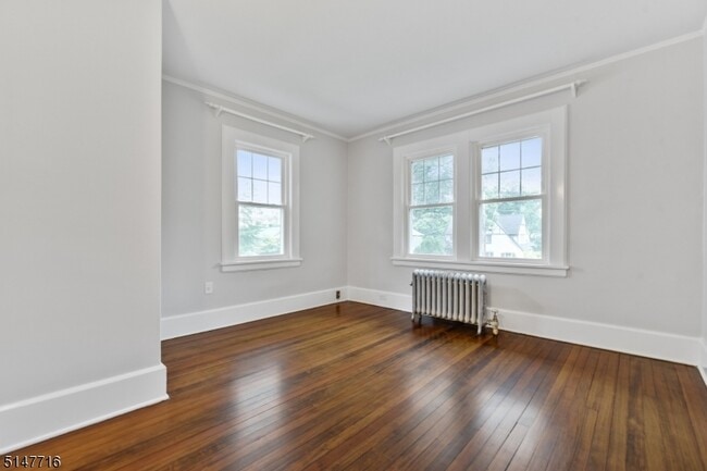 Building Photo - 136 Stanmore Pl