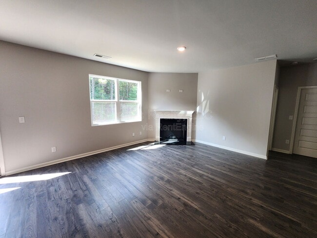 Building Photo - 3774 River Rock Rd