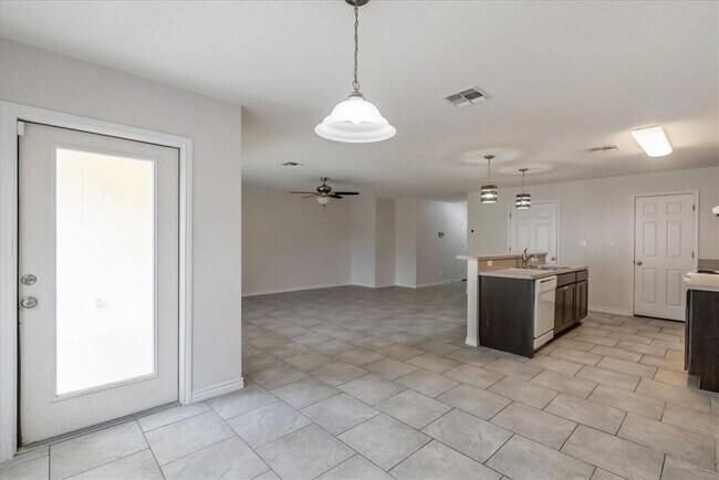 Building Photo - 525 Military Dr