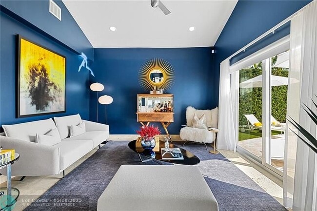 Building Photo - 2416 Bayview Dr