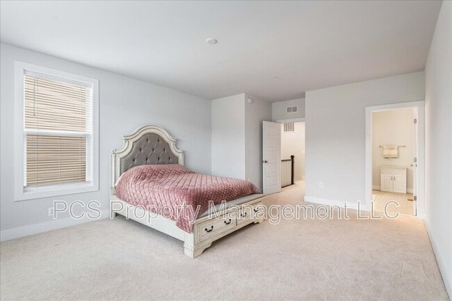 Building Photo - 2677 St Elias Dr